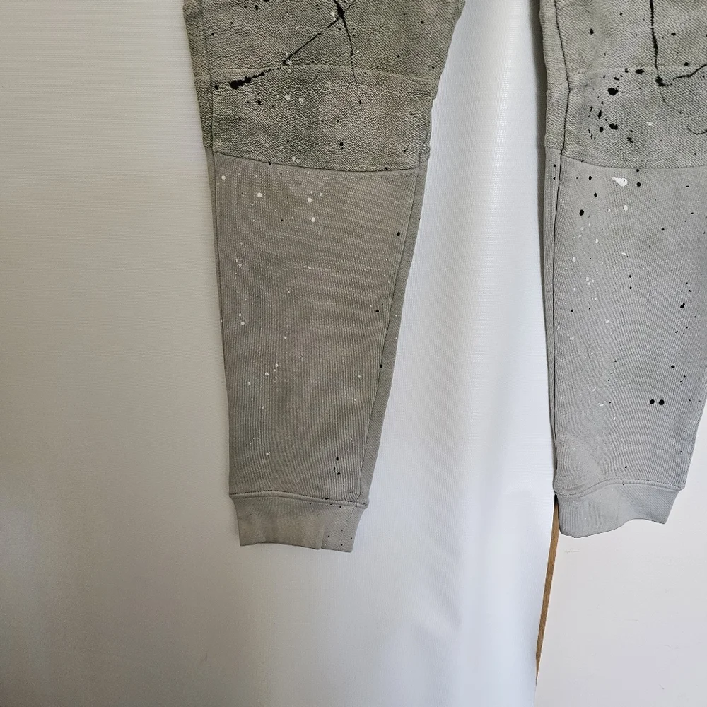 NWT Hudson Los Angeles Mens Moto Paint Splatter Confetti Gray Size M Joggers